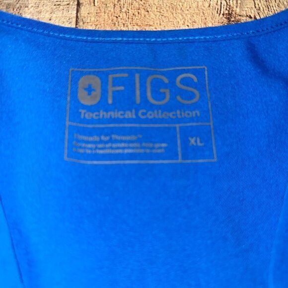 Figs royal blue scrub top xl - Picture 7 of 10